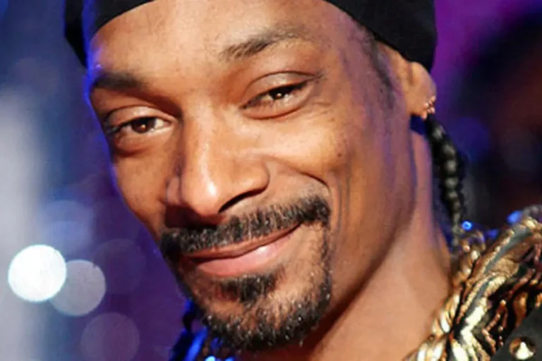Snoop : Tout savoir sur le biopic de Snoop Dogg prévu pour 2027